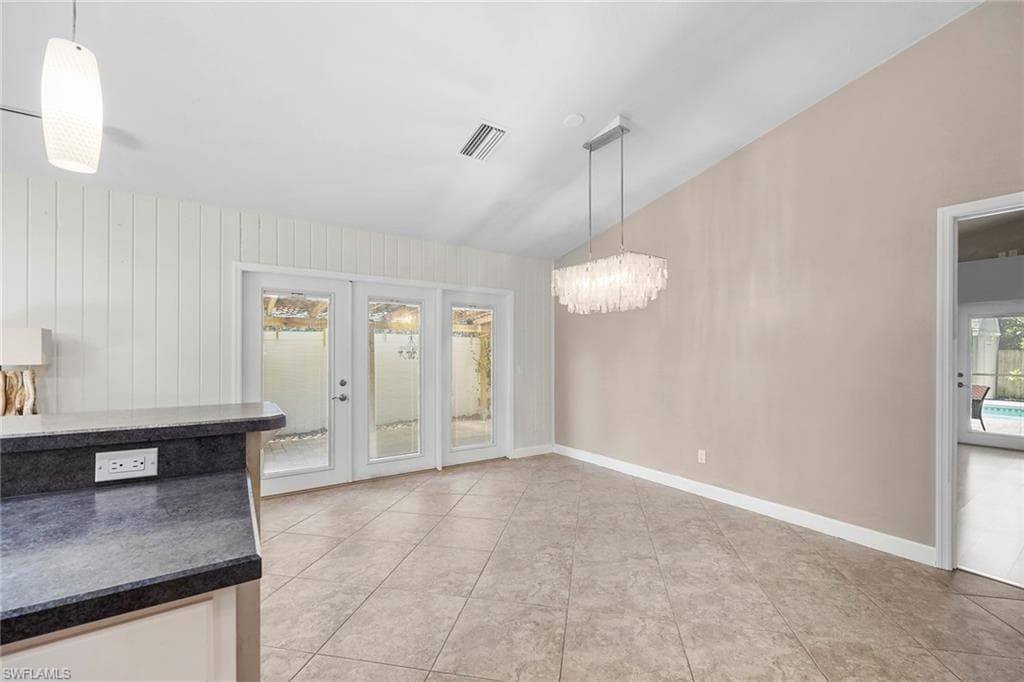 816 102nd Ave N, Naples, FL 34108-12