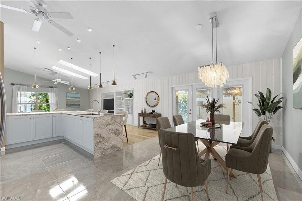 816 102nd Ave N, Naples, FL 34108-14