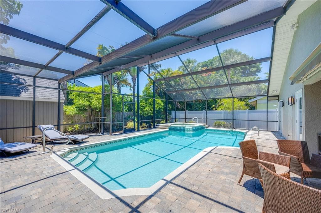 816 102nd Ave N, Naples, FL 34108-27