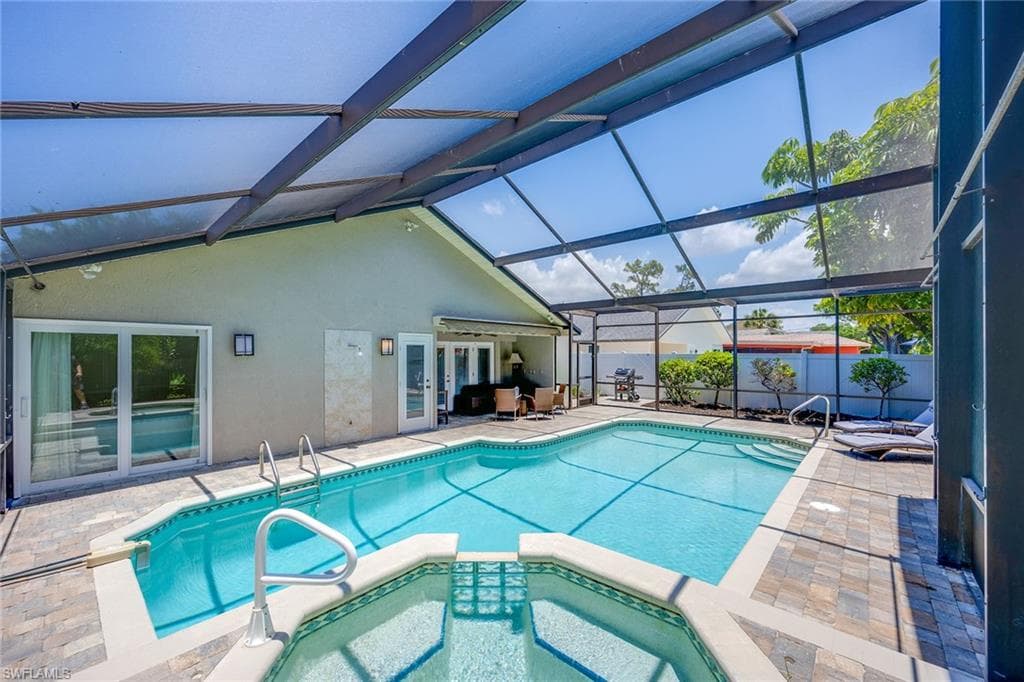 816 102nd Ave N, Naples, FL 34108-29