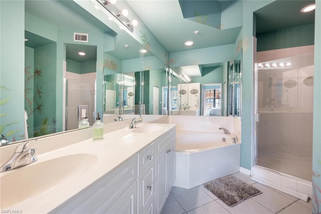 401 Bayfront Pl 3502, Naples, FL 34102-19