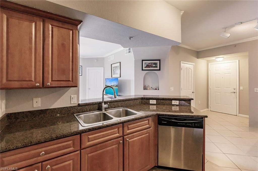 13010 Positano Cir 206, Naples, FL 34105-9
