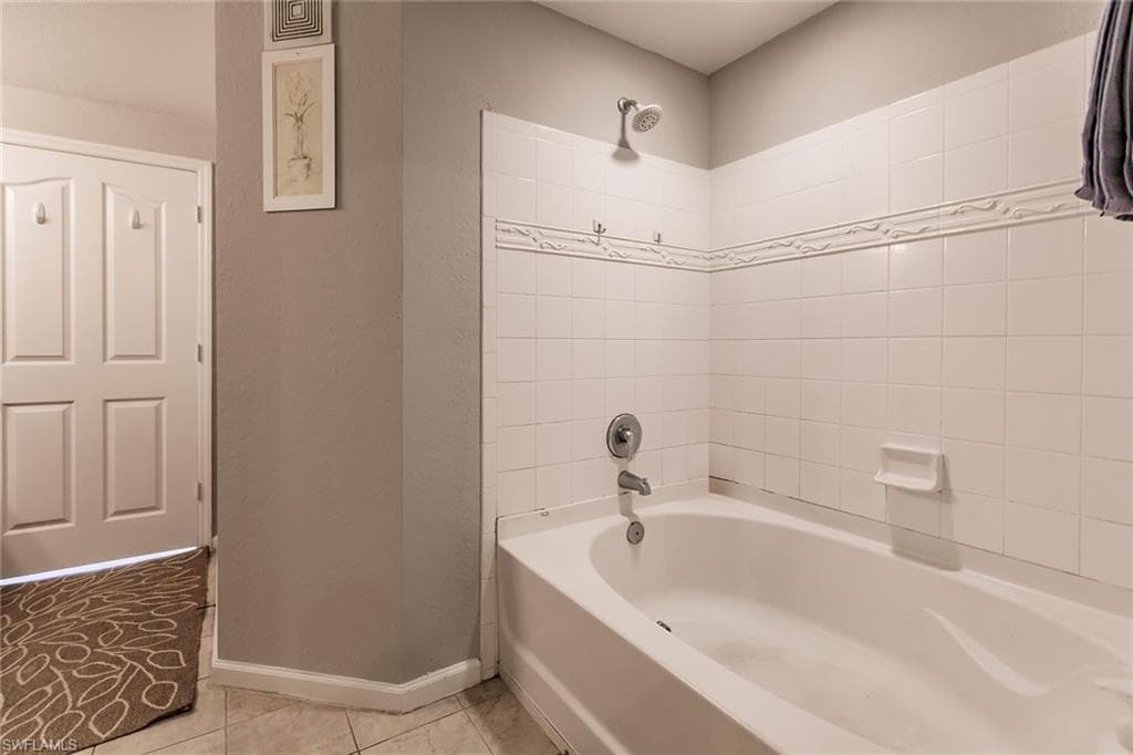 13010 Positano Cir 206, Naples, FL 34105-19