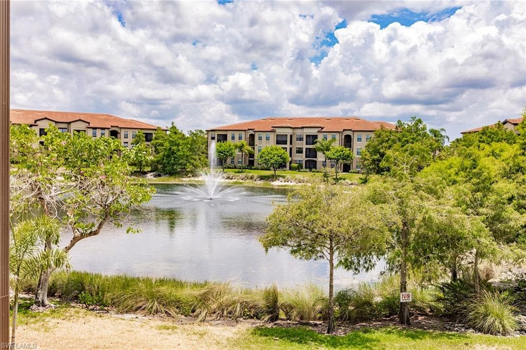 13010 Positano Cir 206, Naples, FL 34105-22