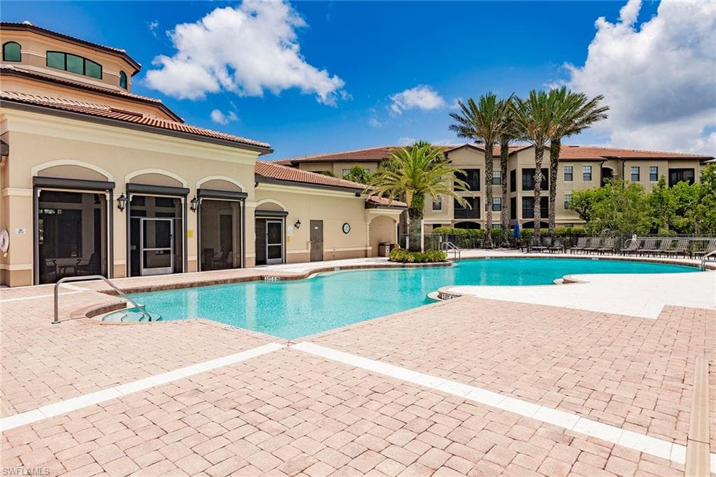 13010 Positano Cir 206, Naples, FL 34105-26