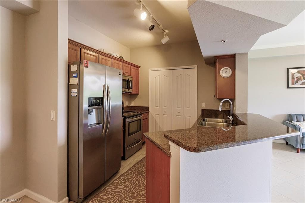 13010 Positano Cir 206, Naples, FL 34105-5
