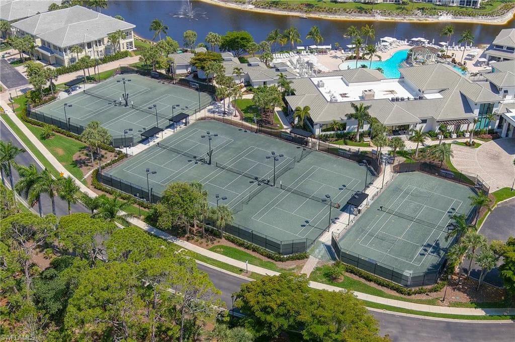 325 Dunes Blvd 407, Naples, FL 34110-23