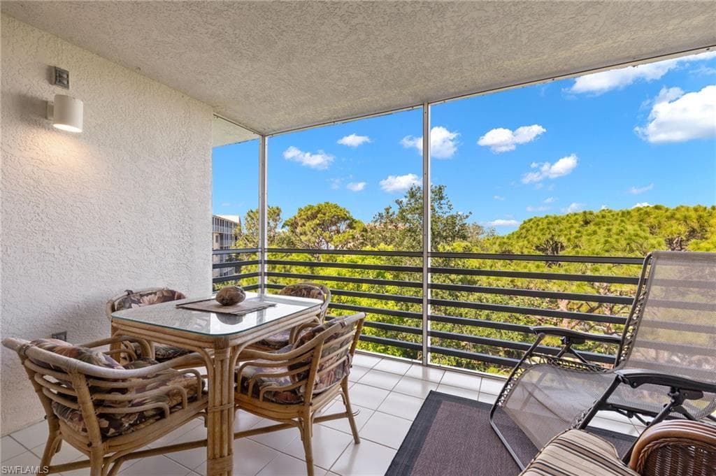 290 Naples Cove Dr 2602, Naples, FL 34110-10