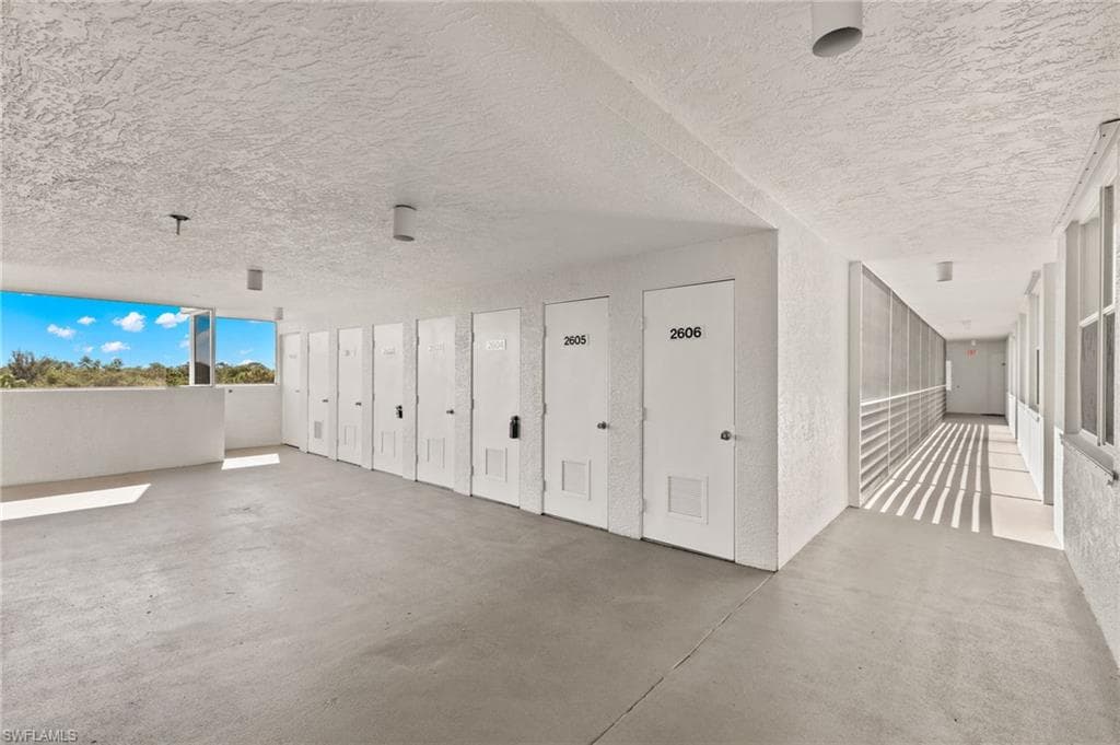 290 Naples Cove Dr 2602, Naples, FL 34110-18