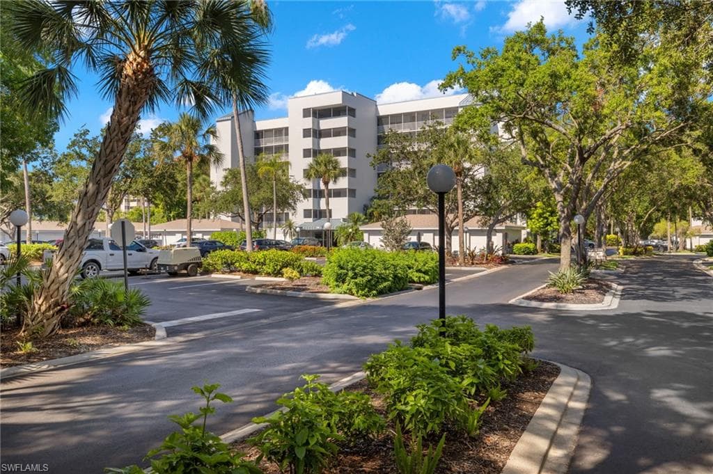 290 Naples Cove Dr 2602, Naples, FL 34110-19