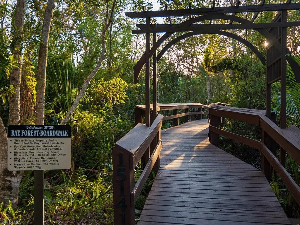 290 Naples Cove Dr 2602, Naples, FL 34110-21