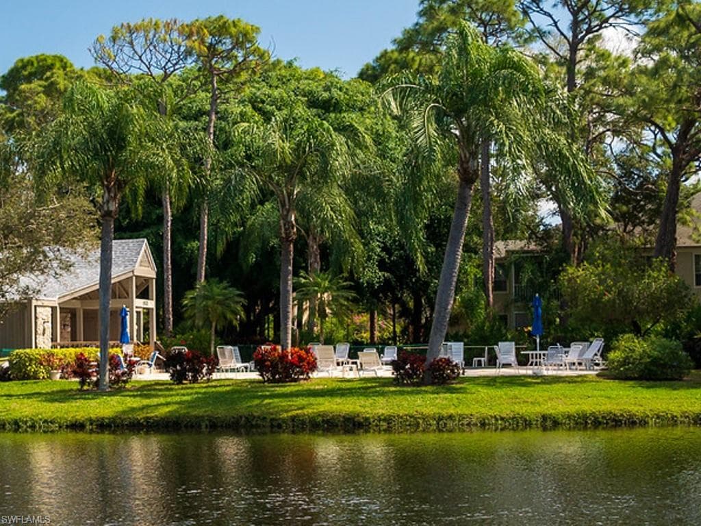 290 Naples Cove Dr 2602, Naples, FL 34110-28
