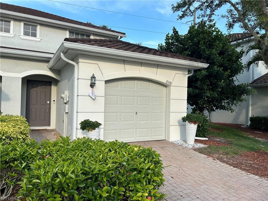 8591 Athena Ct, Lehigh Acres, FL 33971-1