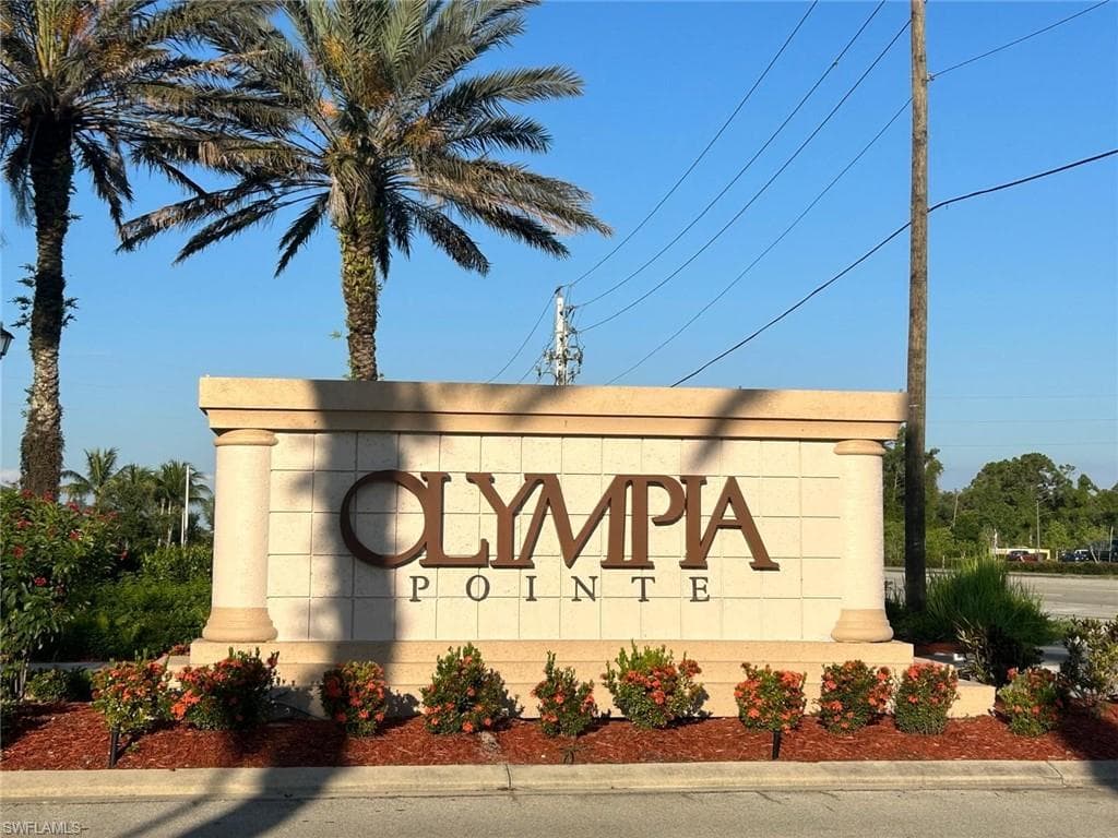 8591 Athena Ct, Lehigh Acres, FL 33971-2