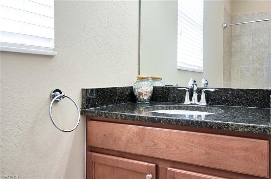 14614 Fern Lake Ct, Naples, FL 34114-28