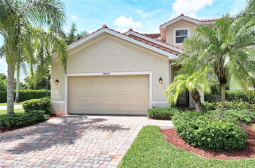 14614 Fern Lake Ct, Naples, FL 34114-2