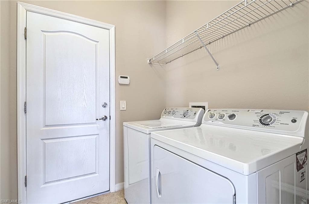 14614 Fern Lake Ct, Naples, FL 34114-30