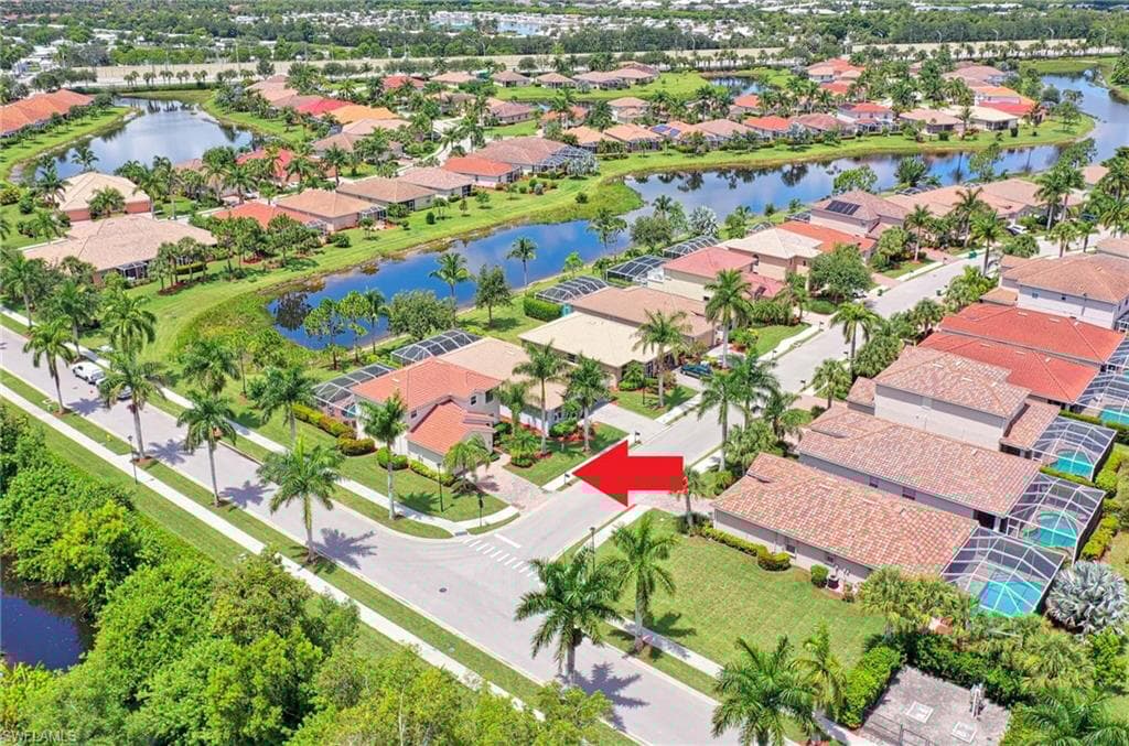 14614 Fern Lake Ct, Naples, FL 34114-32