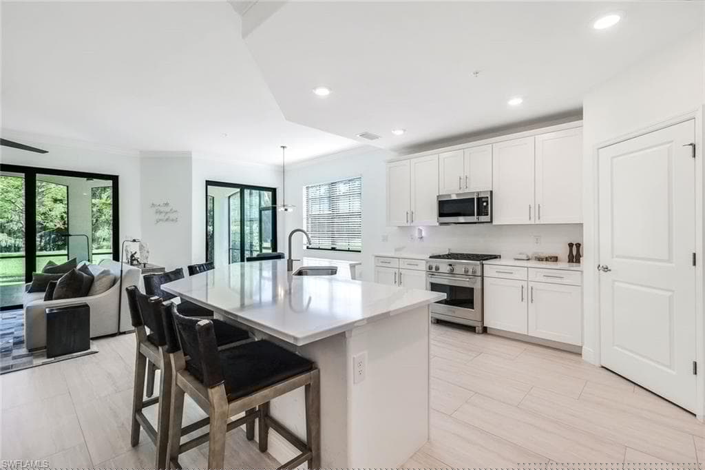 16348 Viansa Way 102, Naples, FL 34110-13