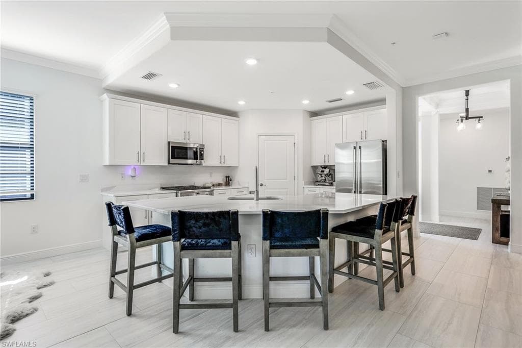 16348 Viansa Way 102, Naples, FL 34110-15