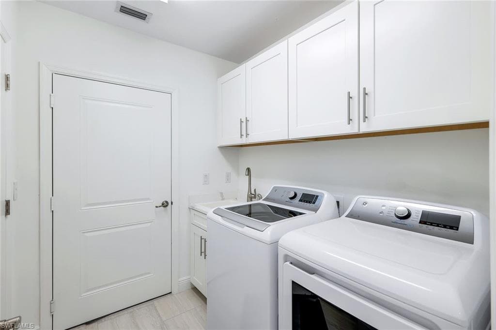 16348 Viansa Way 102, Naples, FL 34110-26