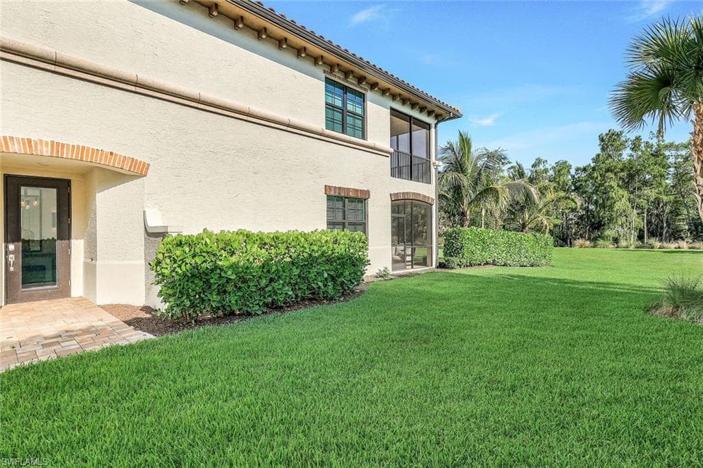 16348 Viansa Way 102, Naples, FL 34110-29