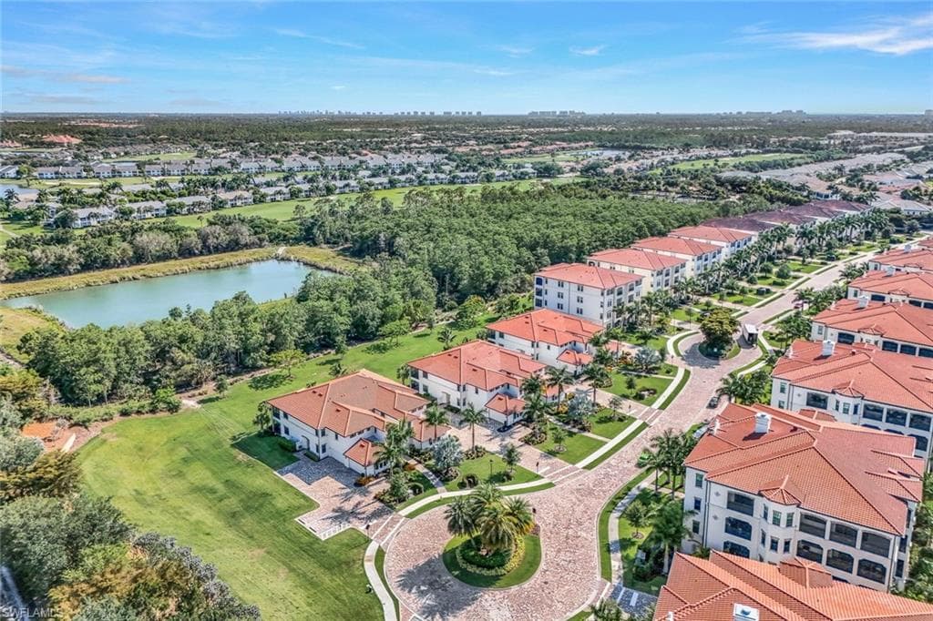 16348 Viansa Way 102, Naples, FL 34110-30