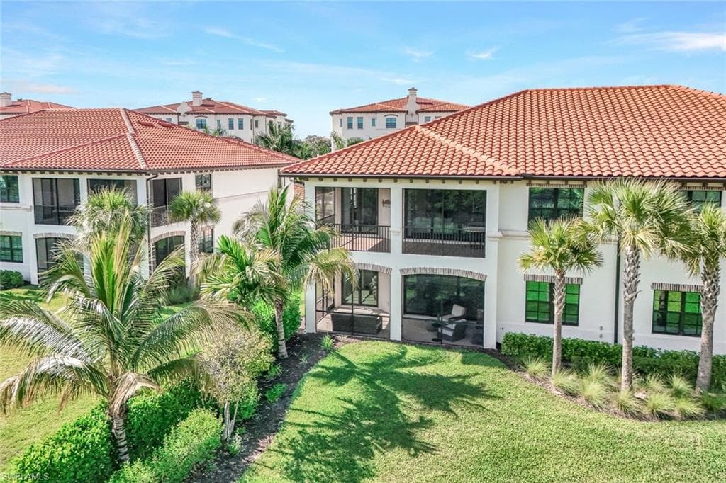 16348 Viansa Way 102, Naples, FL 34110-31