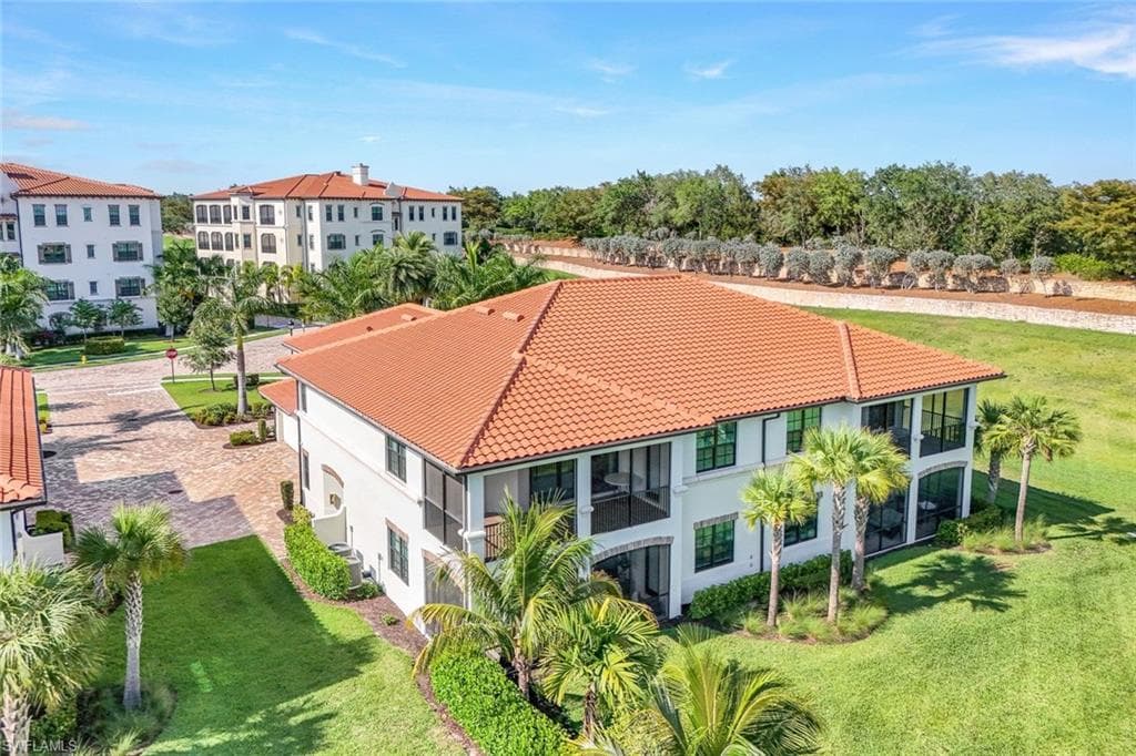 16348 Viansa Way 102, Naples, FL 34110-33