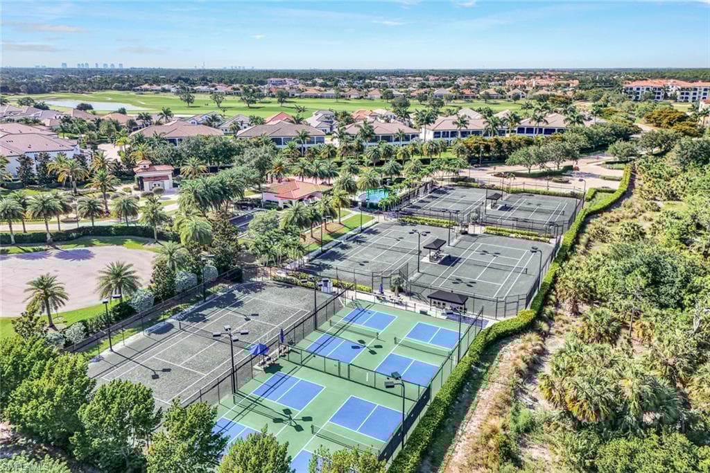 16348 Viansa Way 102, Naples, FL 34110-39