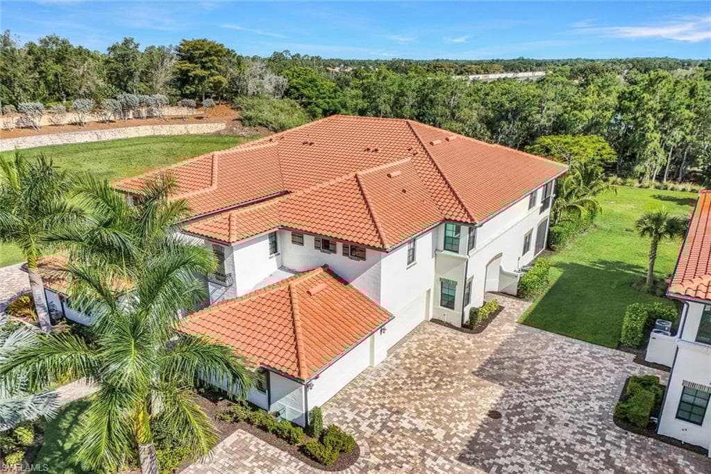 16348 Viansa Way 102, Naples, FL 34110-43