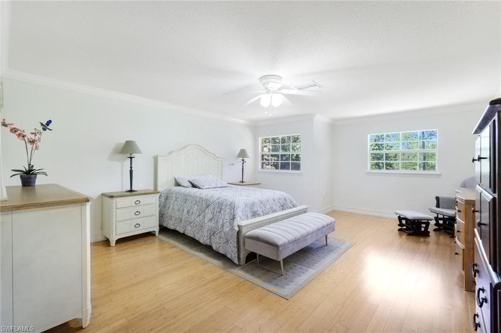 3180 Safe Harbor Dr, Naples, FL 34117-16