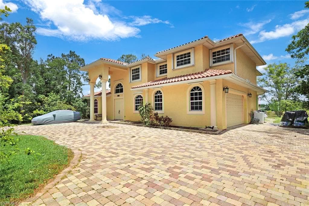 3180 Safe Harbor Dr, Naples, FL 34117-33
