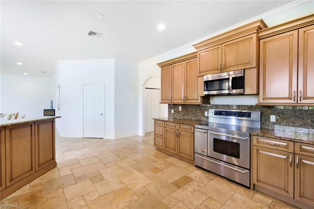 3180 Safe Harbor Dr, Naples, FL 34117-6