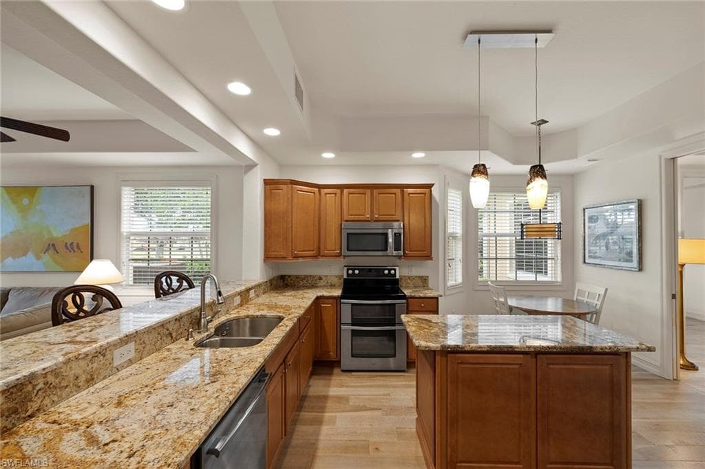 8613 Champions Pt 302, Naples, FL 34113-14