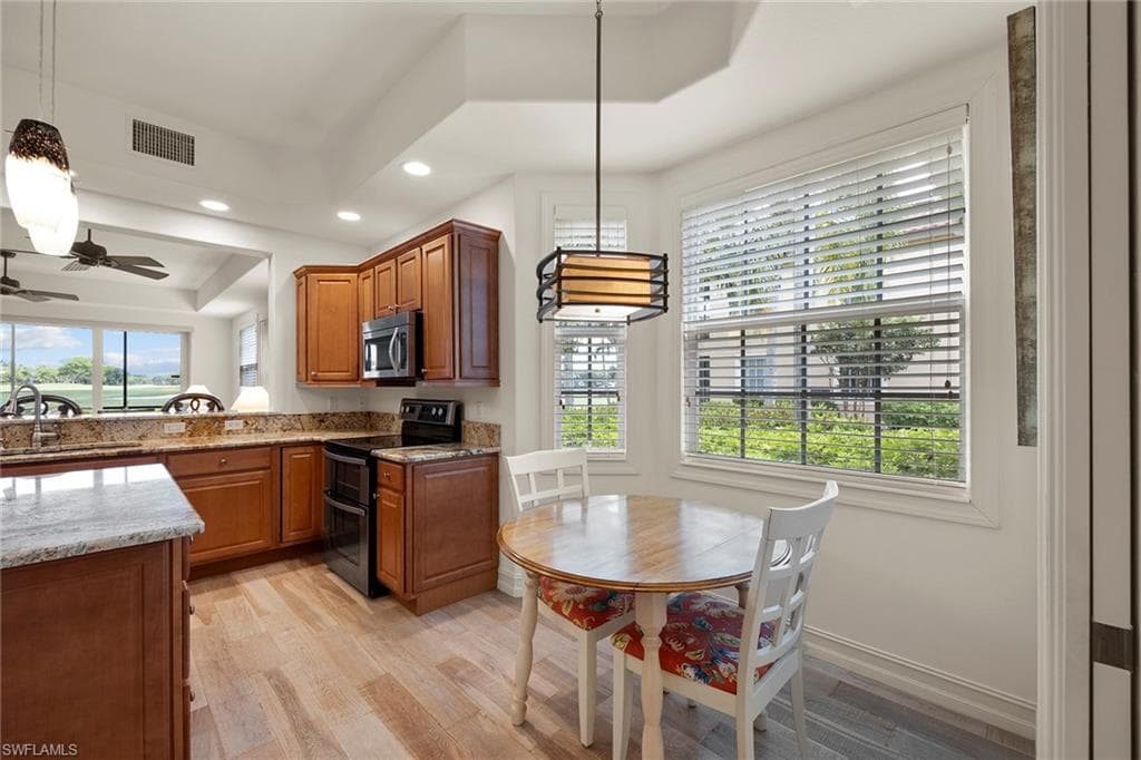 8613 Champions Pt 302, Naples, FL 34113-17