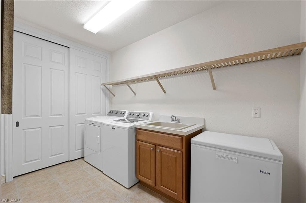 8613 Champions Pt 302, Naples, FL 34113-26