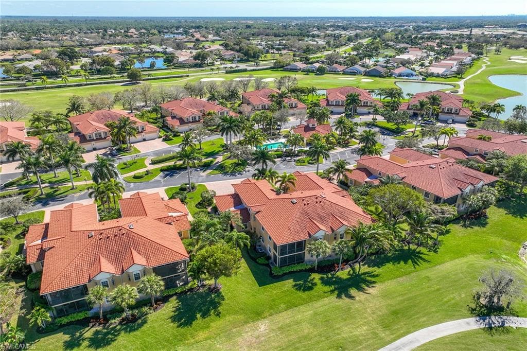8613 Champions Pt 302, Naples, FL 34113-32
