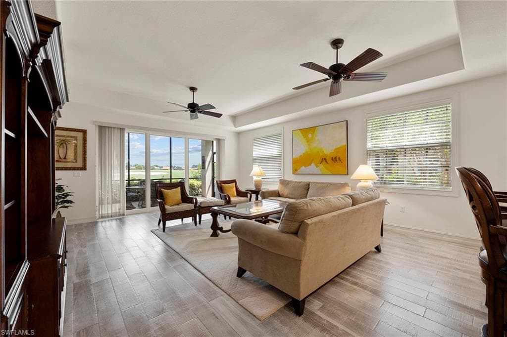 8613 Champions Pt 302, Naples, FL 34113-8