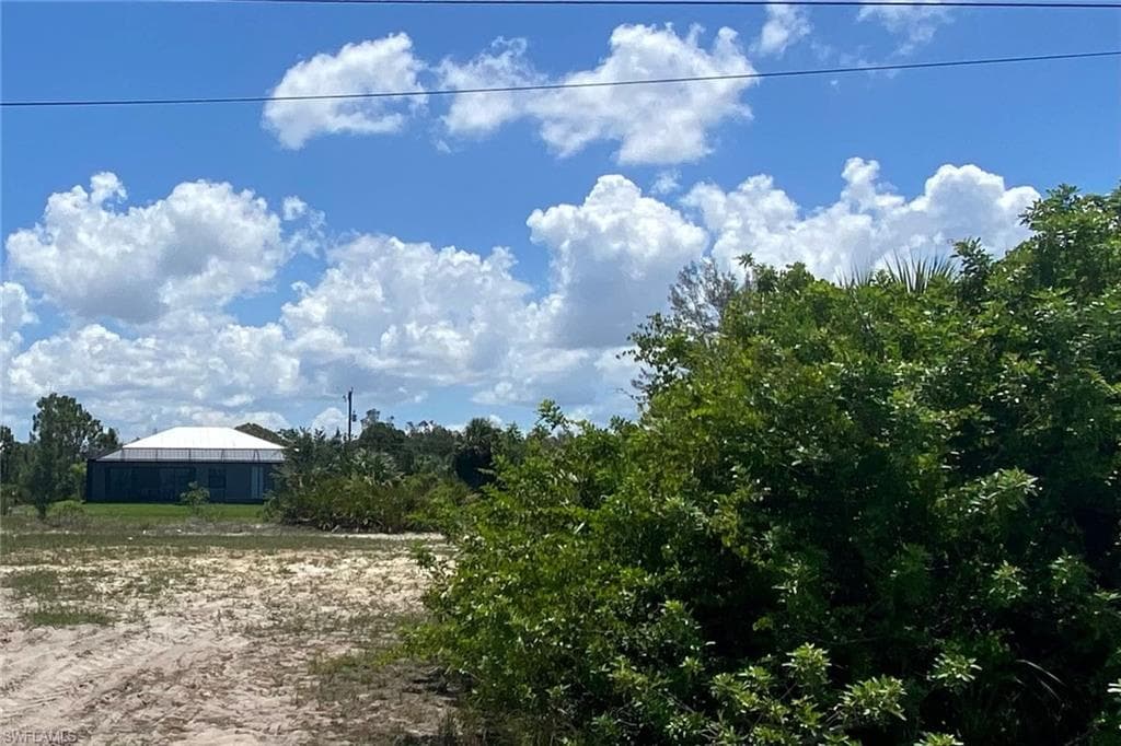 2725 41st Ave, Cape Coral, FL 33993-5