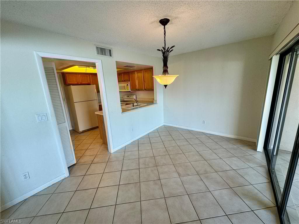 1748 Bald Eagle Dr 508-c, Naples, FL 34105-9