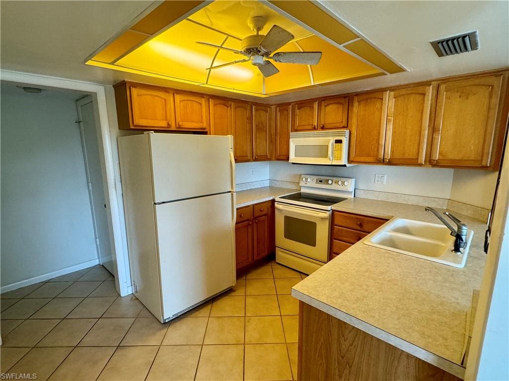1748 Bald Eagle Dr 508-c, Naples, FL 34105-7