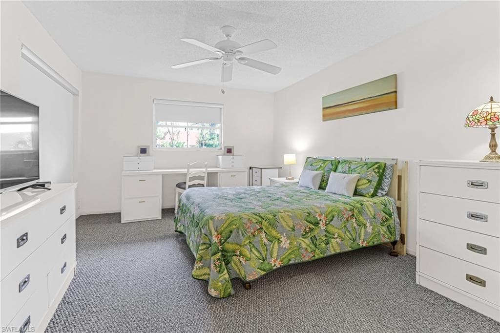 300 Valley Stream Dr A10, Naples, FL 34113-9