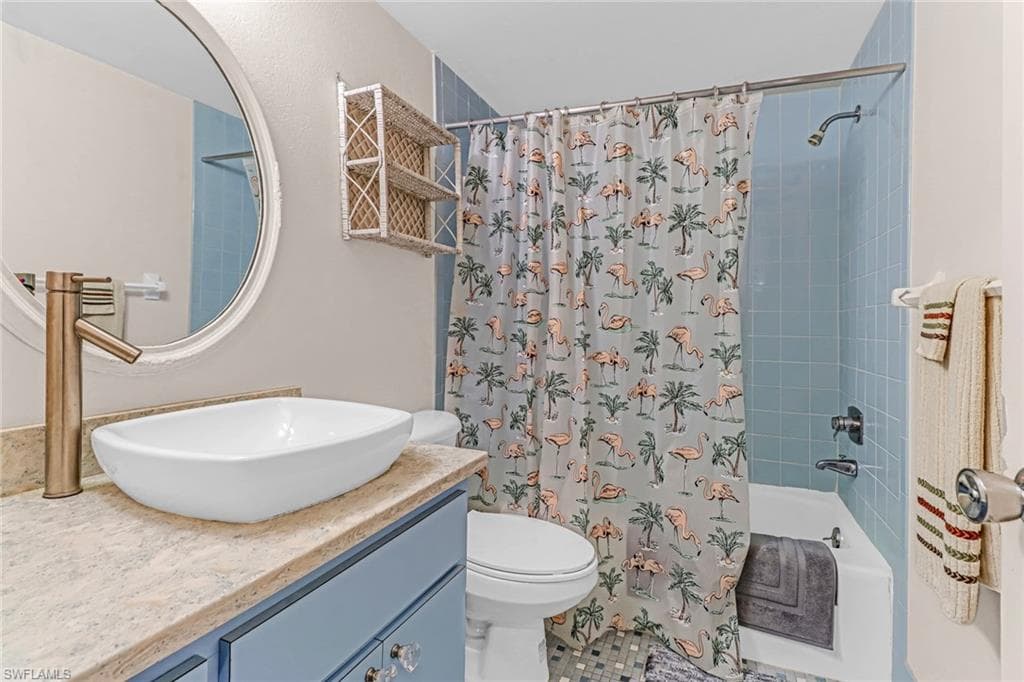 300 Valley Stream Dr A10, Naples, FL 34113-13