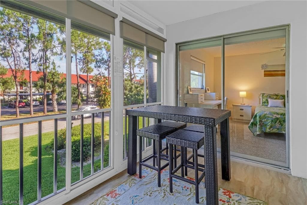 300 Valley Stream Dr A10, Naples, FL 34113-15