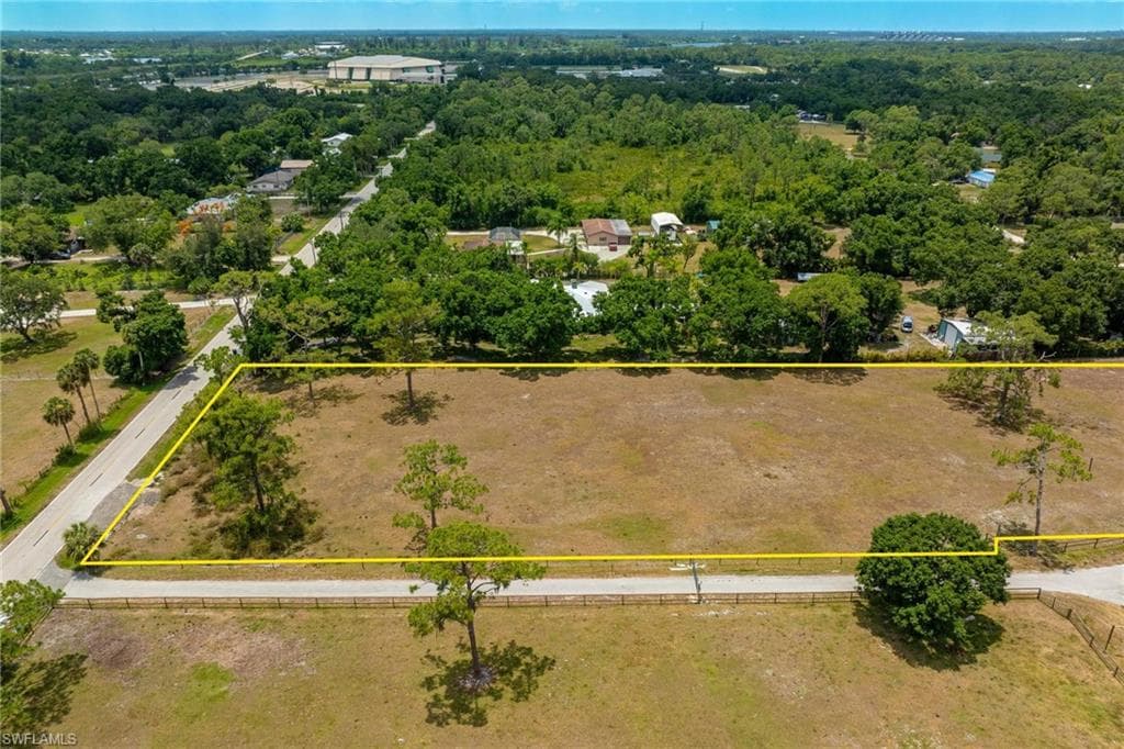 18301 Old Bayshore Rd, North Fort Myers, FL 33917-16