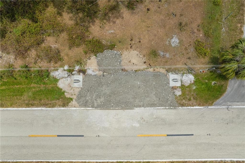 18301 Old Bayshore Rd, North Fort Myers, FL 33917-19