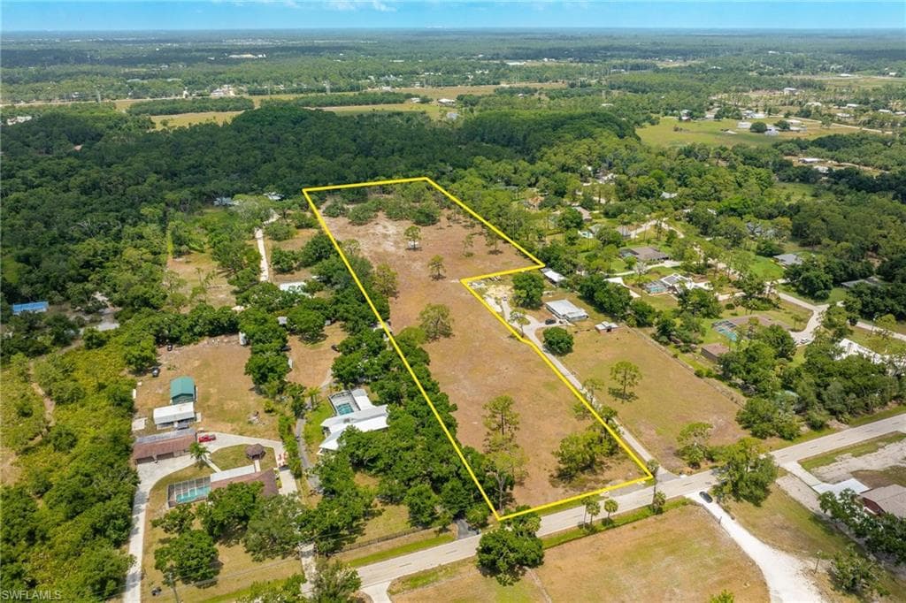 18301 Old Bayshore Rd, North Fort Myers, FL 33917-26