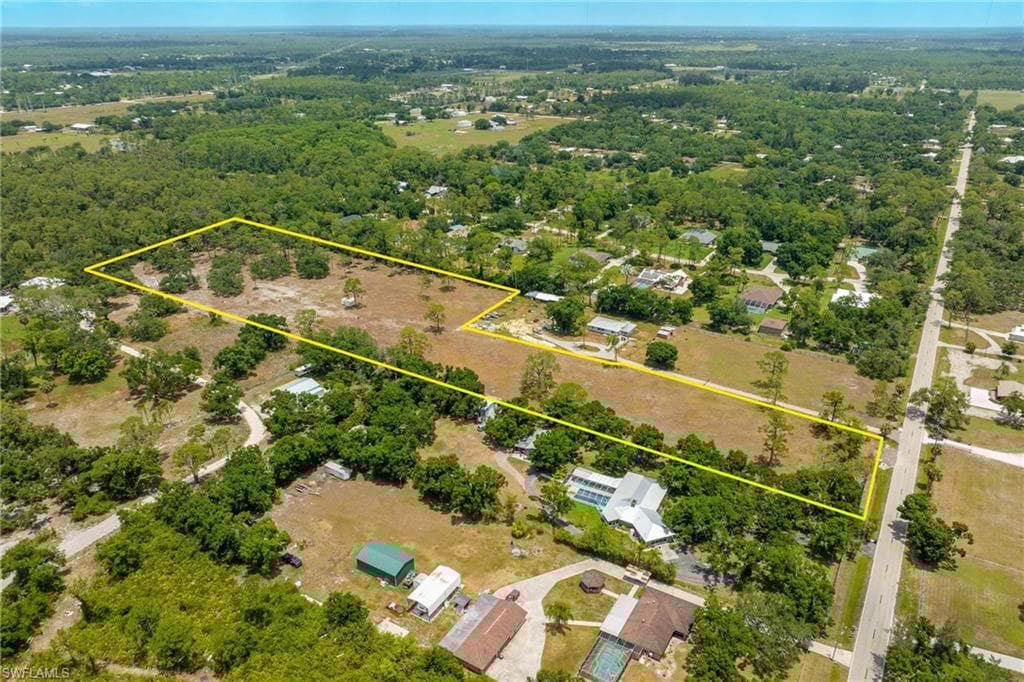 18301 Old Bayshore Rd, North Fort Myers, FL 33917-28