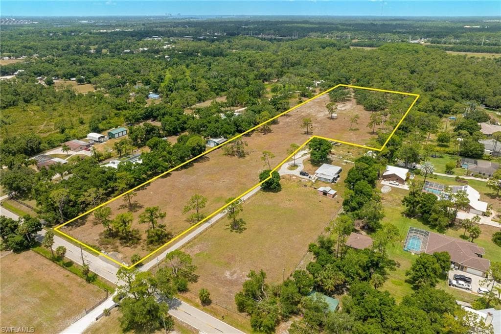 18301 Old Bayshore Rd, North Fort Myers, FL 33917-33